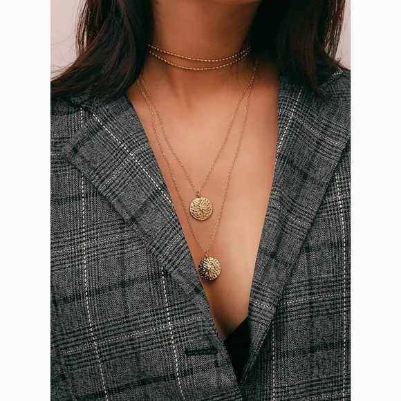 Anthropologie Jewelry - Layered Circle Pendant Delicate Choker Necklace